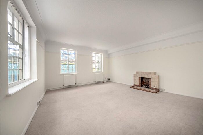 1 Bedroom Flat For Sale In Ormonde Terrace, St John's Wood, London, NW8