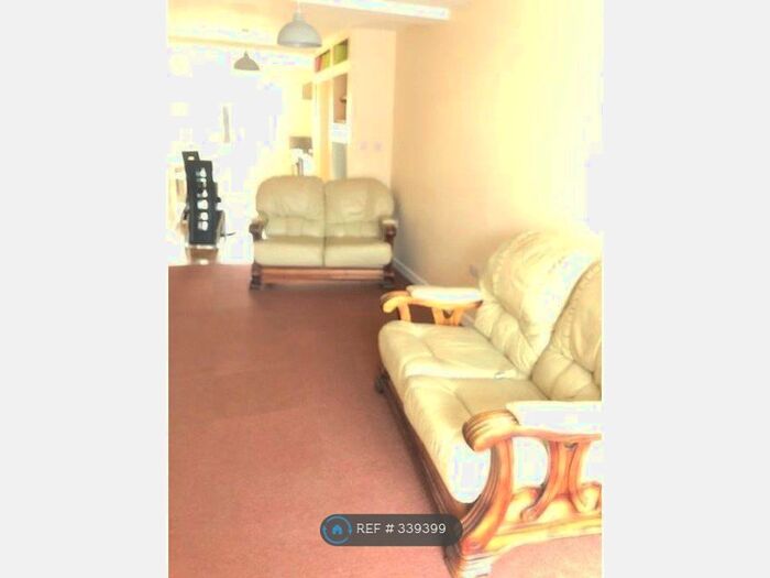 1 Bedroom Flat To Rent In Room, Lincoln, LN5