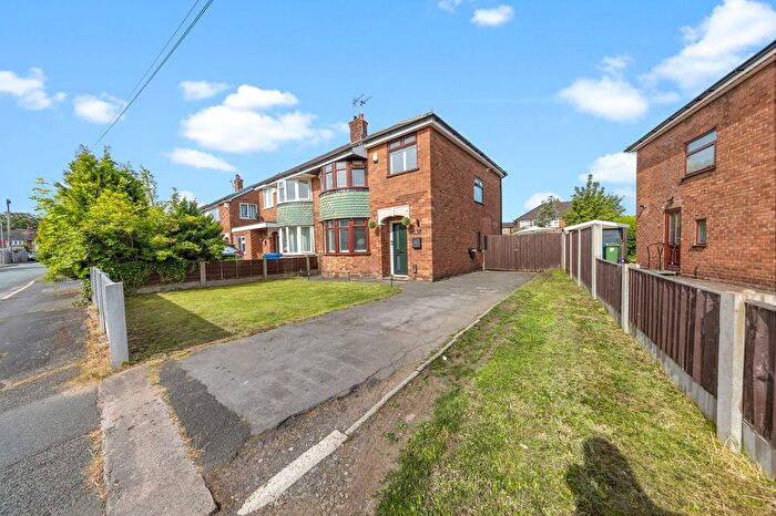 3 Bedroom Semi Detached House For Sale In Belgrave Avenue, Padgate, WA1
