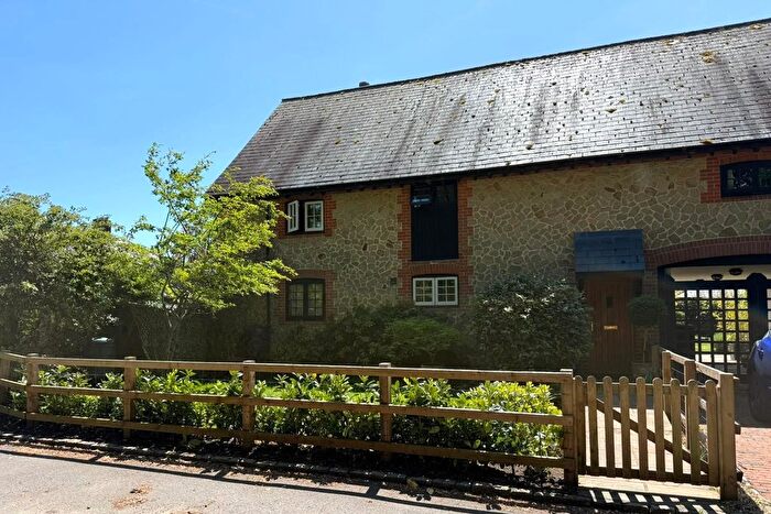 3 Bedroom End Of Terrace House For Sale In Wishanger Lane, Farnham, GU10
