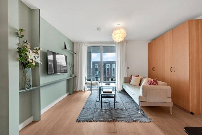 3 Bedroom Flat To Rent In Platamone House, Derny Avenue, Stratford, London, E20