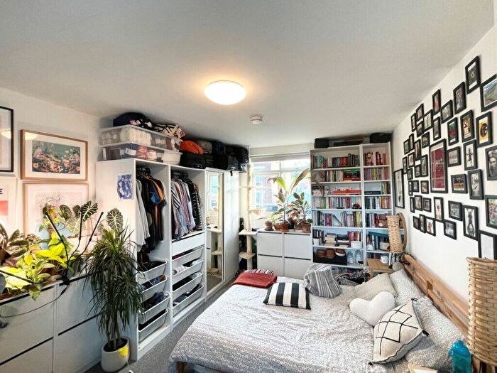 1 Bedroom Flat To Rent In Vale Road, Manor House, N4
