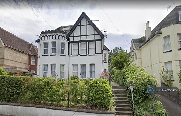 2 Bedroom Flat To Rent In Snowdon Road, Bournemouth, BH4