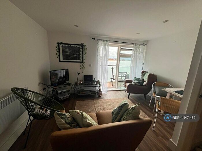 1 Bedroom Flat To Rent In Altamar, Swansea, SA1
