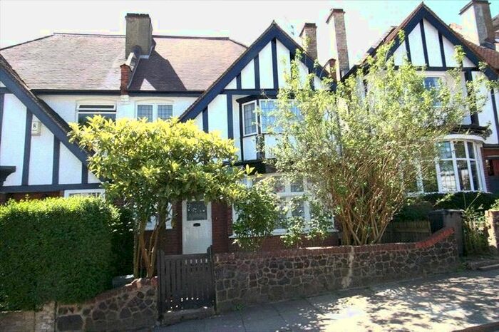 4 Bedroom Semi-Detached House To Rent In Connaught Gardens, Muswell Hill, London, Greater London, N10
