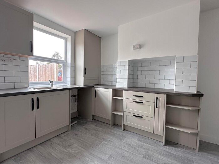 2 Bedroom House To Rent In Victoria Crescent, Burton-on-Trent, DE14