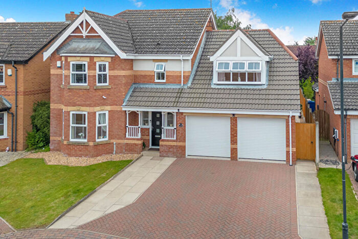 4 Bedroom Detached House For Sale In Sandbeck Court, Doncaster, DN10