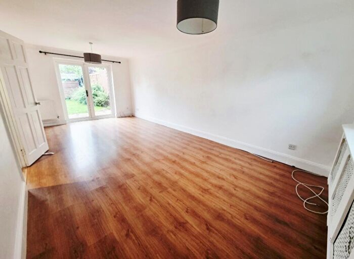 3 Bedroom House To Rent In Newgate Close, St Albans, AL4