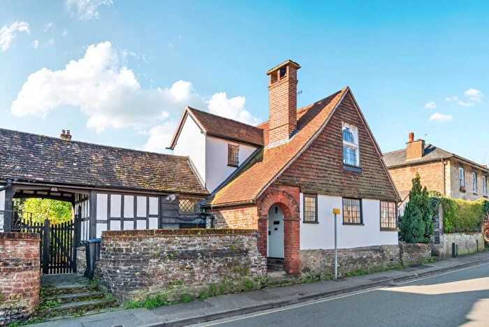 2 Bedroom Semi Detached House For Sale In Farncombe Street, Godalming, GU7