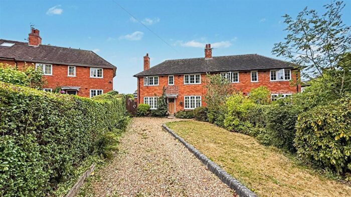 3 Bedroom Semi Detached House For Sale In Selly Oak Road, Bournville, Birmingham, B30