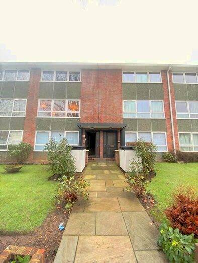 3 Bedroom Flat To Rent In Penn House, Moor Park, HA6