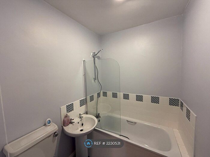 1 Bedroom Flat To Rent In Western Place, Worthing, BN11