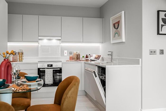 2 Bedroom Apartment For Sale In Makers Yard, London, E16