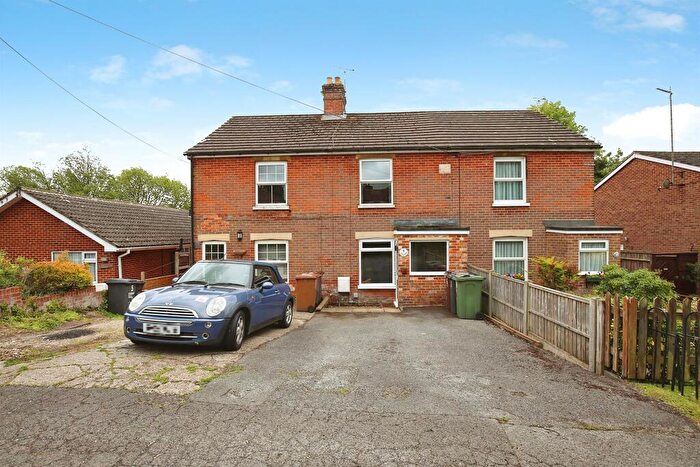 2 Bedroom Terraced House For Sale In Mead Hedges, Andover, SP10