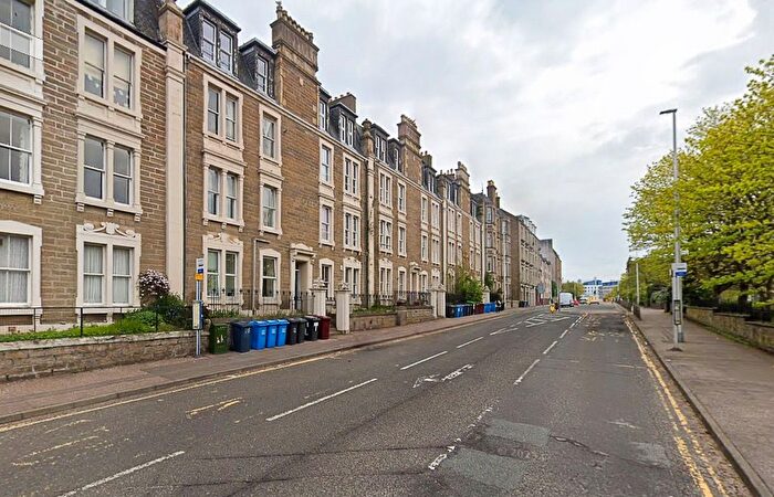 2 Bedroom Flat To Rent In Hawkhill, City Centre, Dundee, DD2