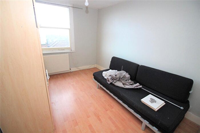 1 Bedroom Flat To Rent In Milton Road, Gravesend, Kent, DA12