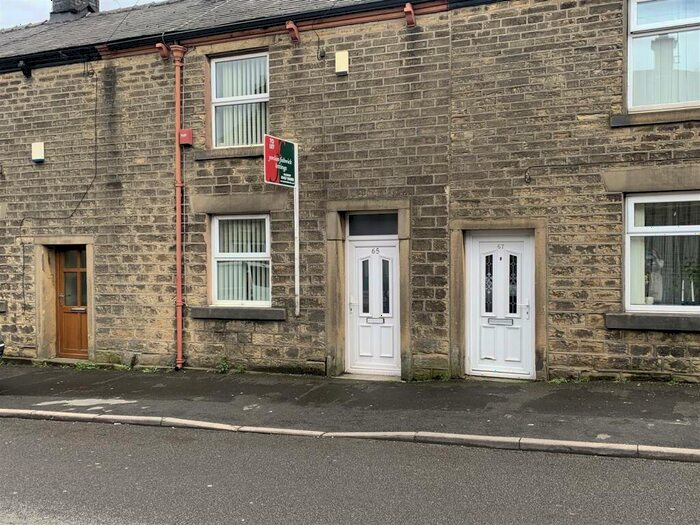 2 Bedroom Terraced House To Rent In Victoria Street, Glossop, SK13