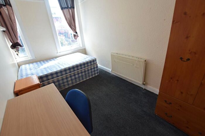 1 Bedroom Studio To Rent In London, CR4