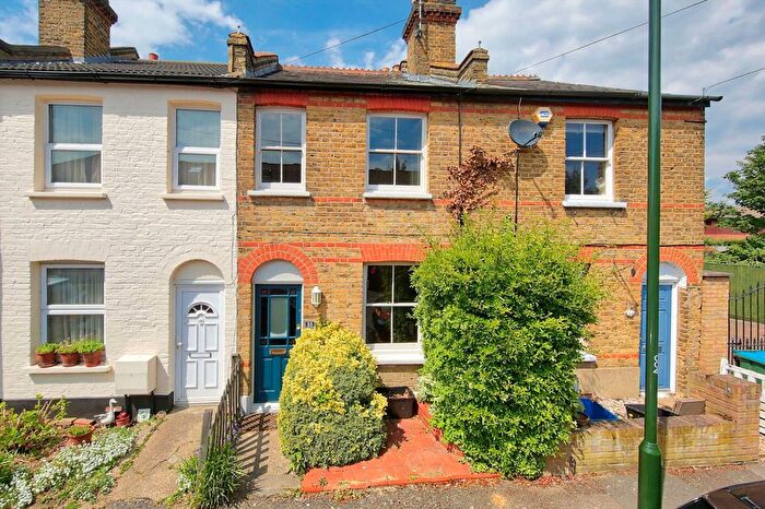 2 Bedroom Terraced House To Rent In Luther Road, Teddington, TW11