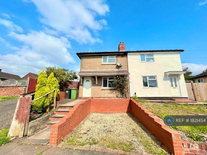 2 Bedroom Semi-Detached House To Rent In Dudley, Dudley, DY2