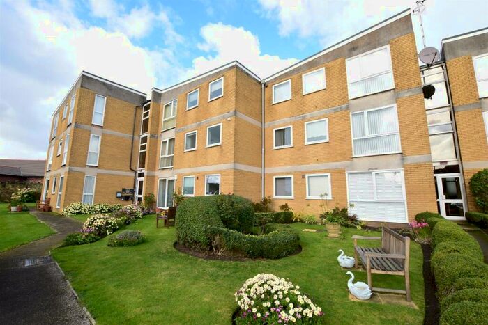 2 Bedroom Detached House To Rent In Bayswater Court Newport Avenue Wallasey, CH45