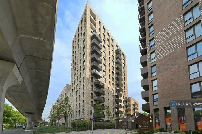 1 Bedroom Flat To Rent In Kingfisher Heights, London, E16