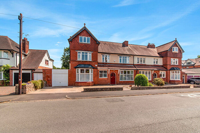 7 Bedroom Semi Detached House For Sale In Norman Road, Northfield, Birmingham, West Midlands, B31