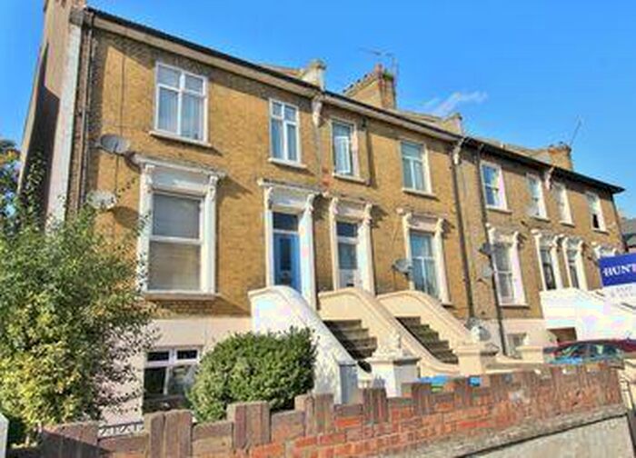 3 Bedroom Flat To Rent In Herbert Road, Woolwich Arsnel, Woolwich Common, London, SE18