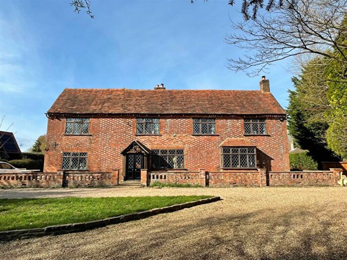 5 Bedroom Character Property To Rent In Botley Road, Ley Hill, HP5