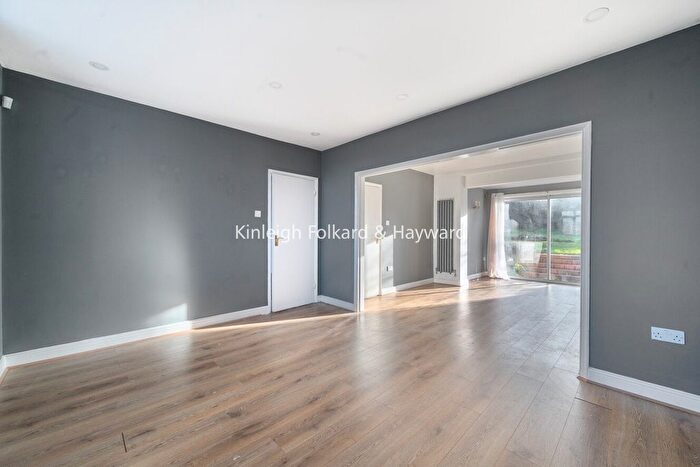 4 Bedroom Detached House To Rent In Woodlea Drive, Bromley, BR2