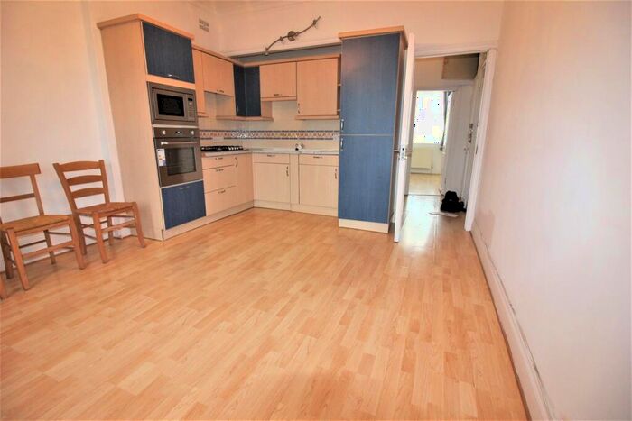 1 Bedroom Flat To Rent In Eagle Lodge, Golders Green Road, Golders Green, NW11
