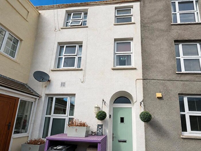 3 Bedroom Terraced House For Sale In Castle Street, Bodmin, Cornwall, PL31