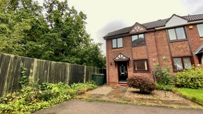 3 Bedroom Semi-Detached House To Rent In Cricket Close, Coventry, CV5