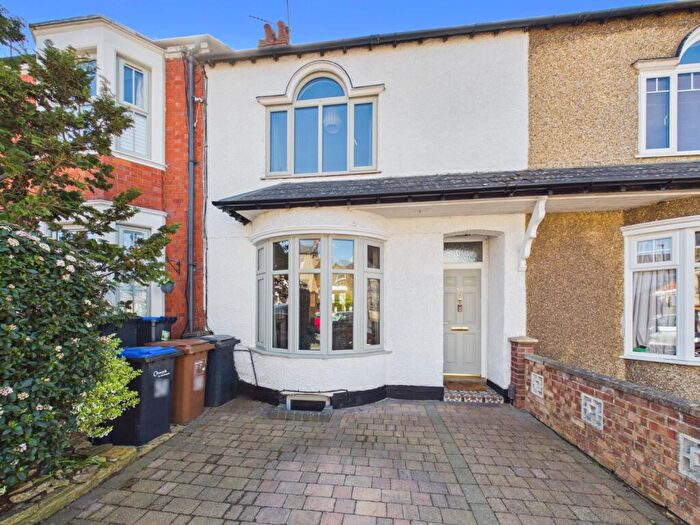 4 Bedroom Terraced House For Sale In Knights Lane, Northampton, Northamptonshire, NN2