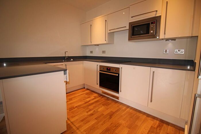 2 Bedroom Flat To Rent In Catteshall Lane, Godalming, GU7