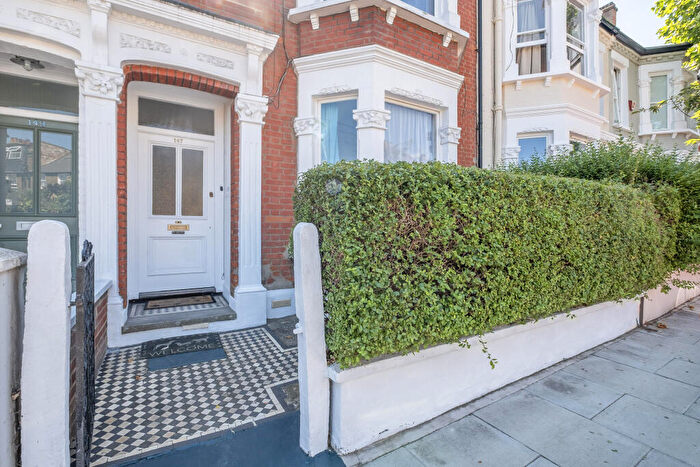 5 Bedroom House For Sale In Ravenslea Road, London, SW12