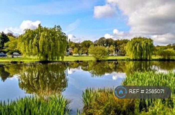 2 Bedroom Flat To Rent In Garson Road, Esher, KT10