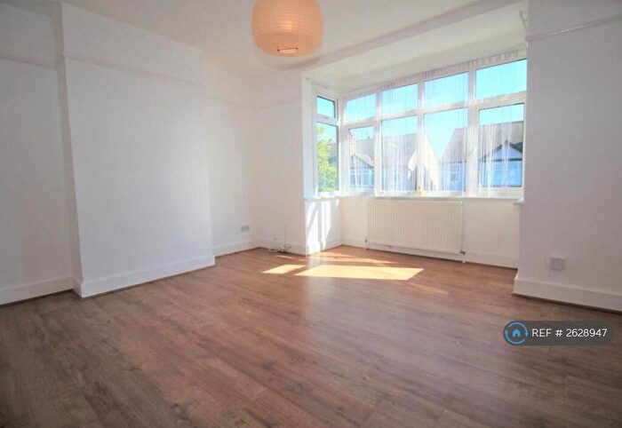 1 Bedroom Maisonette To Rent In Norfolk Road, Romford, RM7