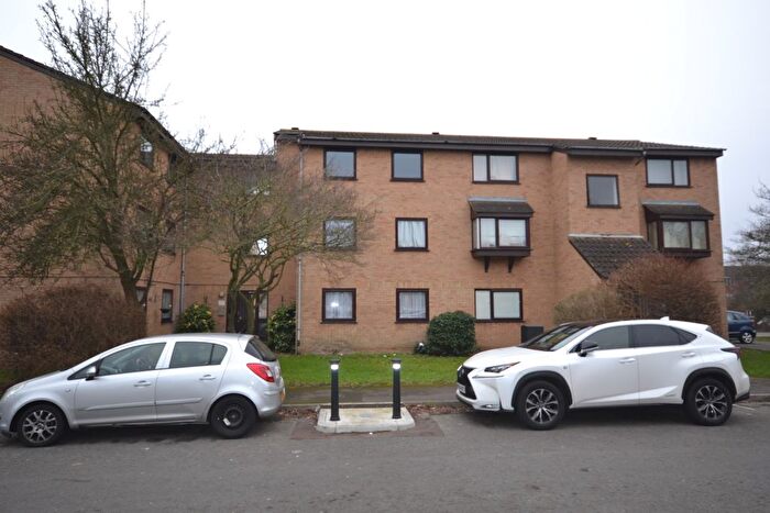 1 Bedroom Flat To Rent In Millhaven Close, Romford, RM6