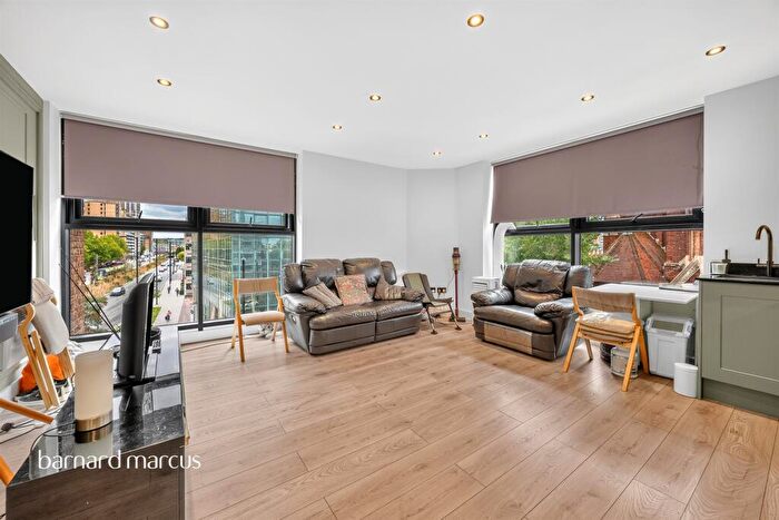 3 Bedroom Flat For Sale In St Michaels Road, Croydon, CR0