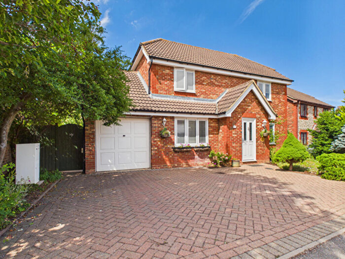 4 Bedroom Detached House For Sale In Marbull Way, Warfield, Bracknell, Berkshire, RG42
