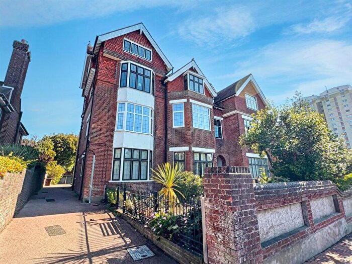 2 Bedroom Flat For Sale In Bolsover Road, Eastbourne, BN20