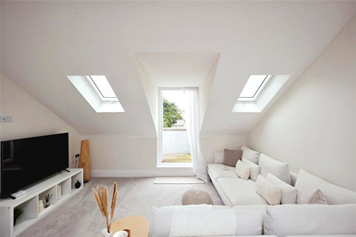 2 Bedroom Flat For Sale In Dorchester Road, Weymouth, Dorset, DT4
