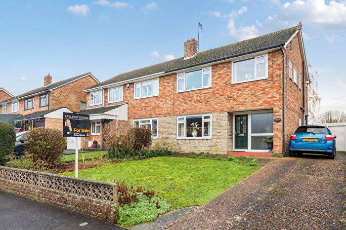 3 Bedroom Semi-Detached House For Sale In Spacious Home In Popular Hempstead Location - Birch Grove, ME7