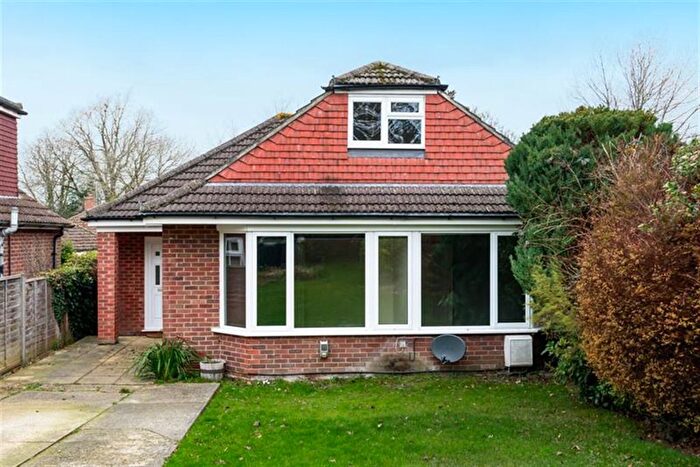 4 Bedroom Detached Bungalow To Rent In Oaklands Road, Petersfield, Hampshire, GU32