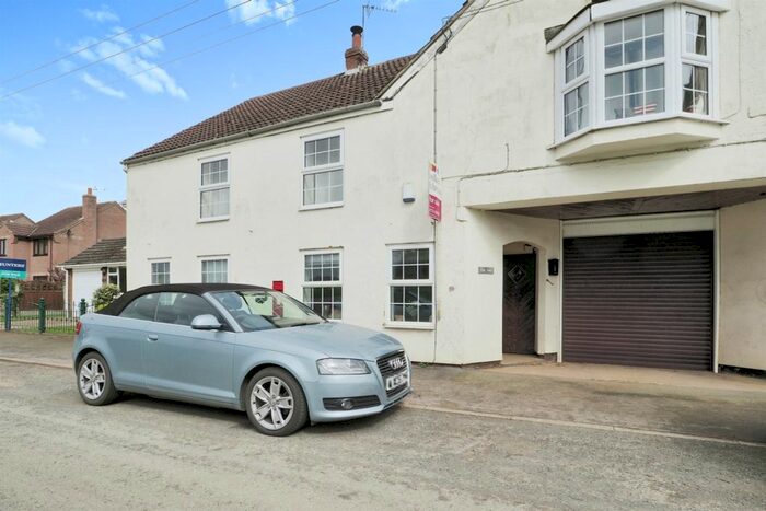 2 Bedroom Flat For Sale In Coleby Road, West Halton, Scunthorpe, DN15