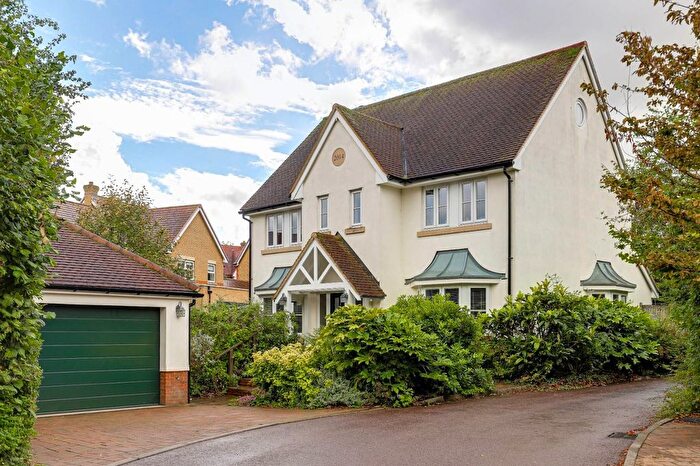 5 Bedroom Detached House For Sale In Deacons Place, Buntingford, SG9