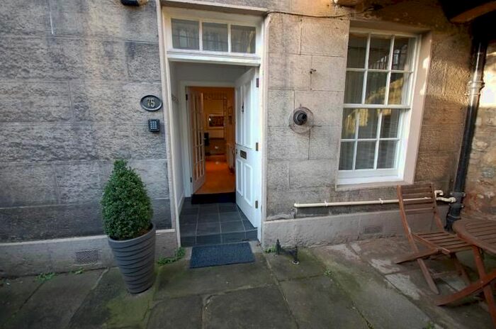 1 Bedroom Flat To Rent In East Claremont Street, Edinburgh EH7