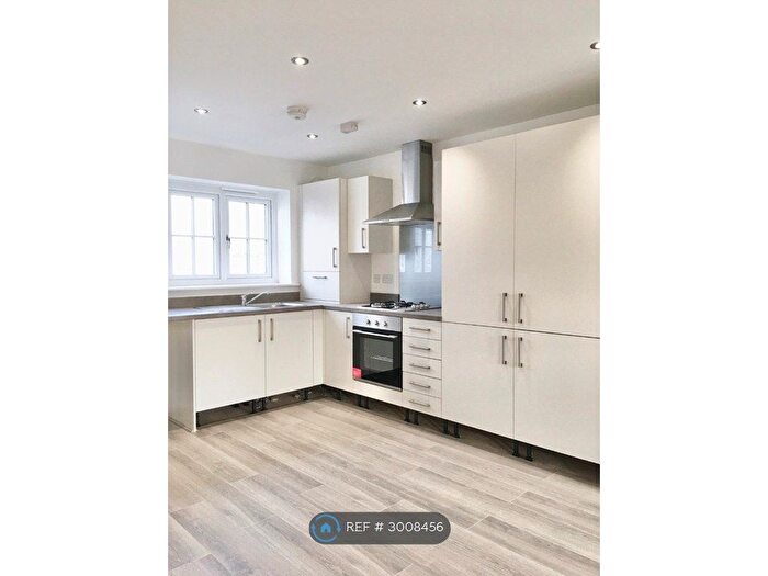 3 Bedroom Terraced House To Rent In Marrabone Road, Widnes, WA8