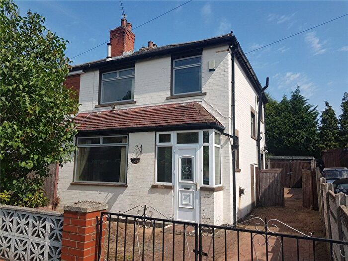 3 Bedroom Semi-Detached House For Sale In Waincliffe Drive, Leeds, West Yorkshire, LS11